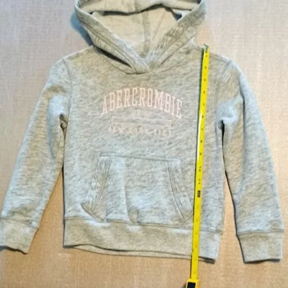 ABERCROMBIE NEW girls size 5/6 gray sweatshirt w/hoodie, light pink letters - Picture 3 of 8
